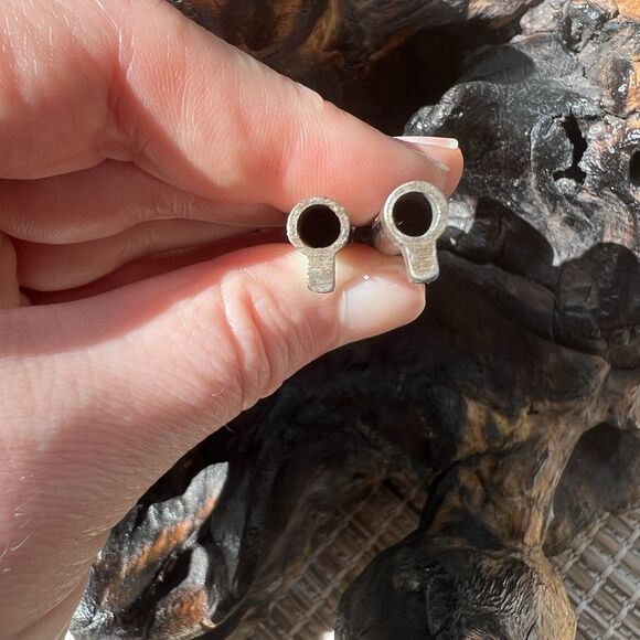 Vintage Fancy Top Piano Keys Lot of 2 Open Barrel Ornate Silver Gold Tone - Picture 5 of 5